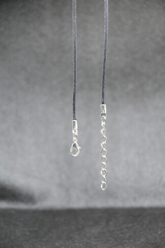Šňůrka z pogumovaného textilu, 1,5 mm, délka 44 cm