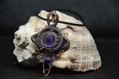 "Amulet vnitřního klidu" se surovým krystalem fluoritu